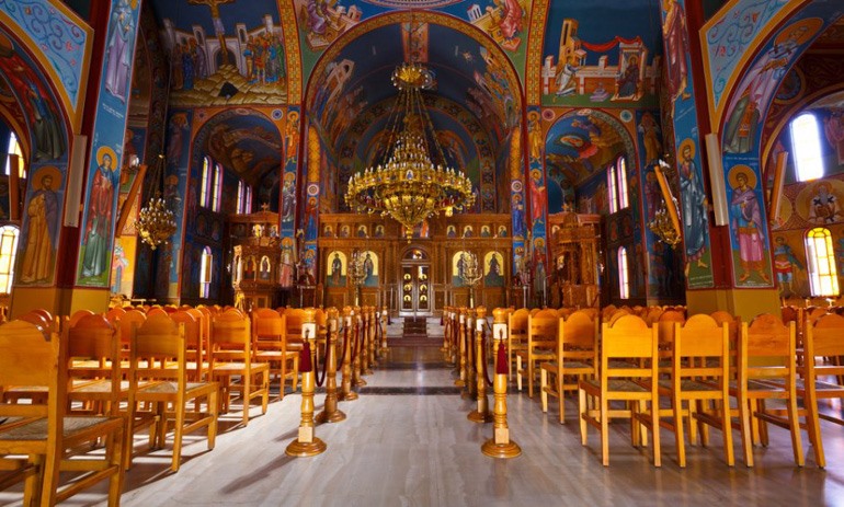 إجراءات إحترازية في الكنائس لمدة شهر