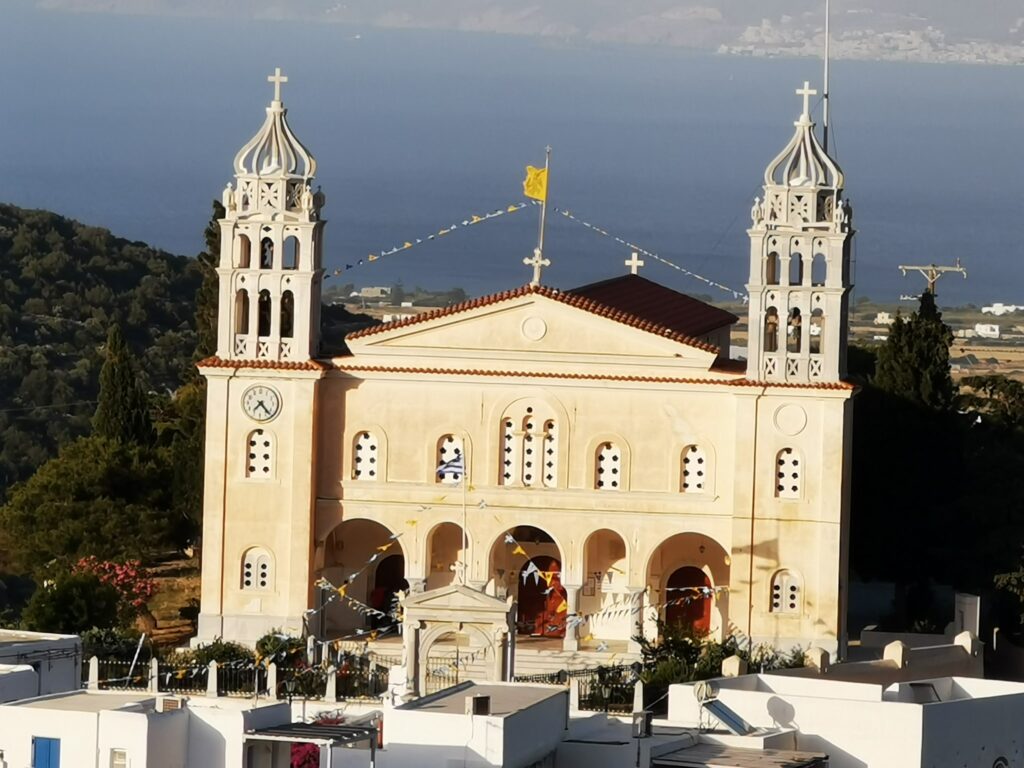 Στην Αγία Τριάδα στις Λεύκες της Πάρου