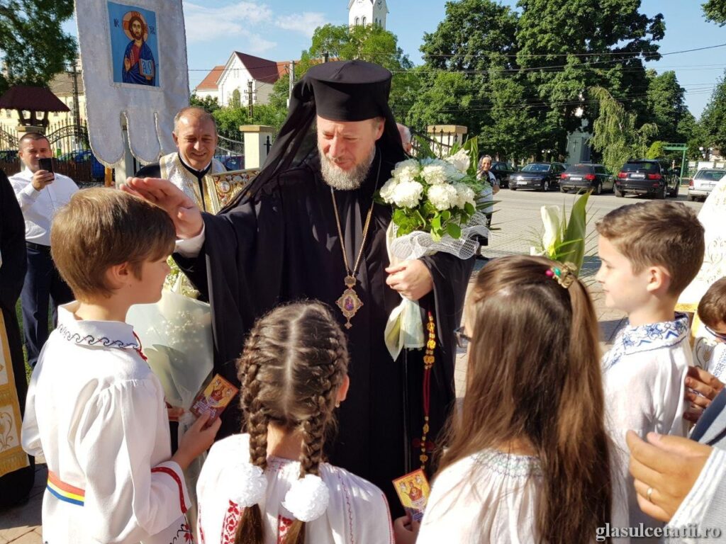 PS Emilian Crișanul despre firescul sfințirii omului: Să nu credeți că Dumnezeu ne cere extraordinarul