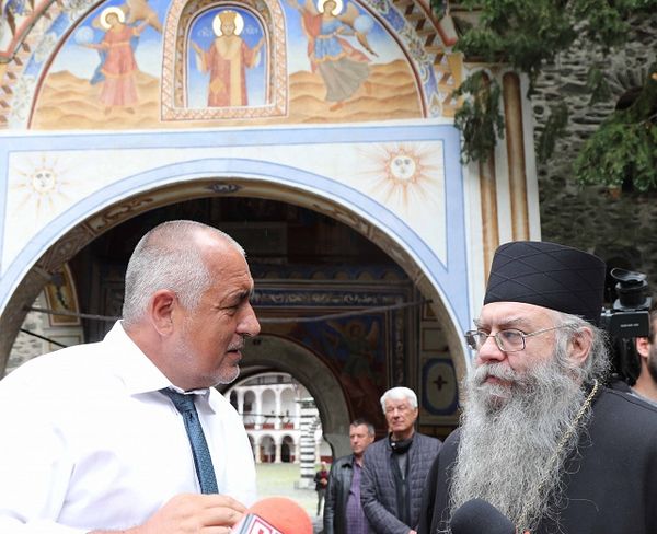 SOFIA (Reuters) – Bulgarian Prime Minister Boyko Borissov will be fined 300 levs ($174) for violating an order to wear a protective face mask during a visit to a church on Tuesday, the health ministry said.