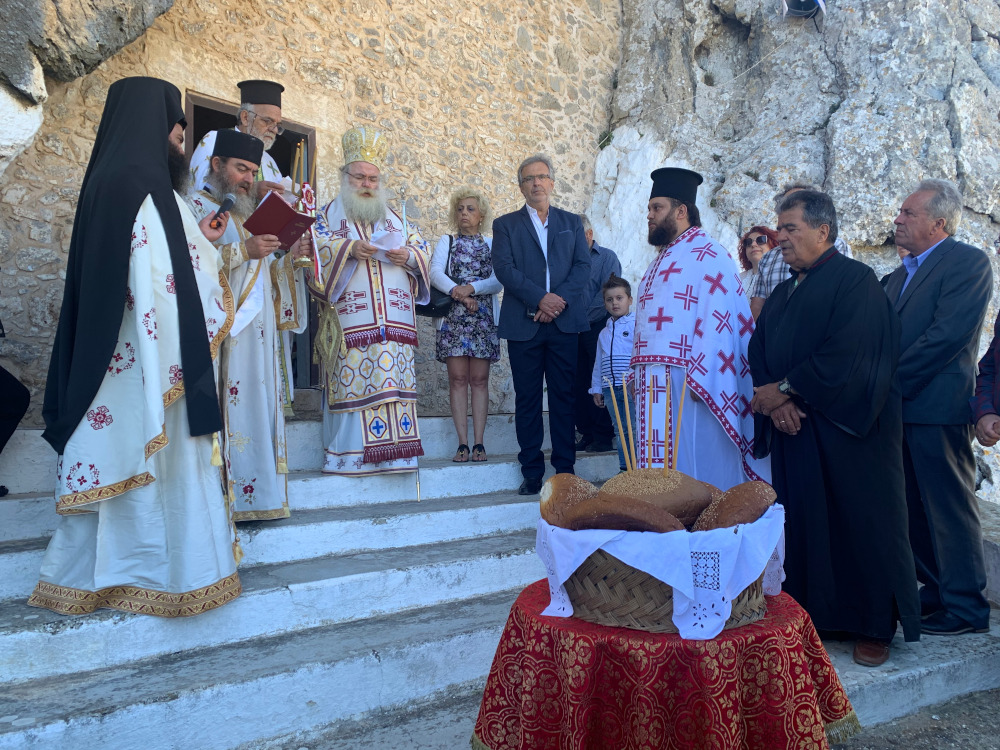 Πανηγύρισε ο σπηλαιώδης Ιερός Ναός του Αγίου Πνεύματος