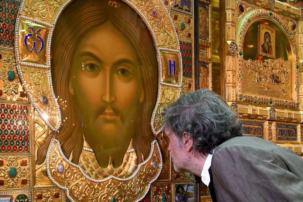 Emir Kusturica: Certain ‘new western consumer models’ damaging Christian identity