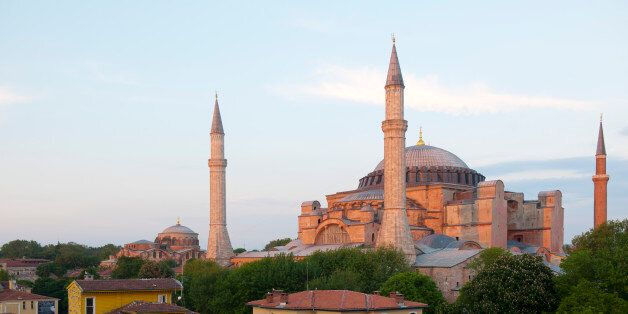 Κλιμακώνει την ένταση η Τουρκία – Στις 2 Ιουλίου η απόφαση για την Αγιά Σοφιά και η νομική θωράκιση της UNESCO