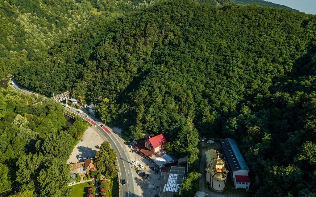 Mănăstirea Piatra Scrisă își va sărbători hramul