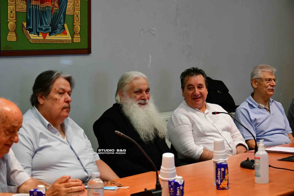 Ο Μητροπολίτης Αργολίδος στις απολυτήριες εξετάσεις