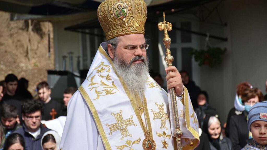 PS Ignatie: Când Dumnezeu nu este centrul vieţii noastre, totul devine relativ, devine supus dizolvării