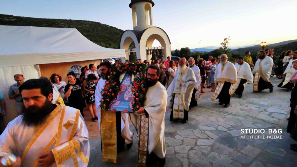 Πανηγυρικός Εσπερινός του Αγίου Λουκά του Ιατρού στο Ναύπλιο