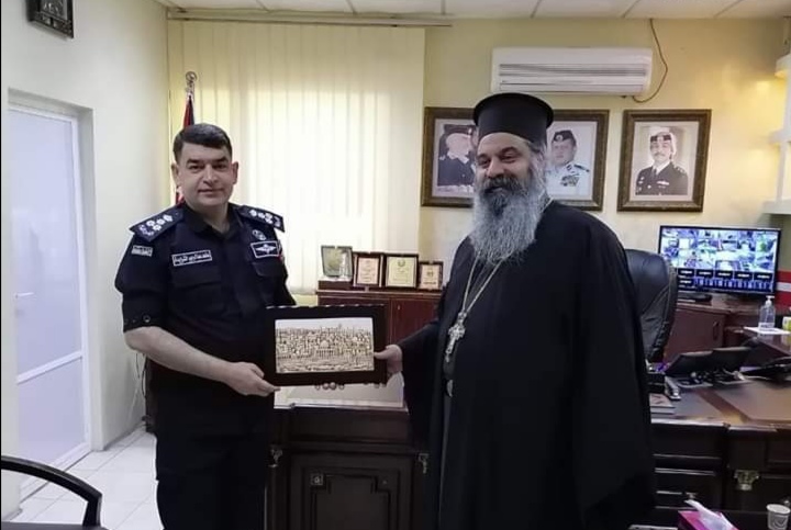 تهنئة مدير شرطة محافظ إربد بترفيعه لرتبة عميد