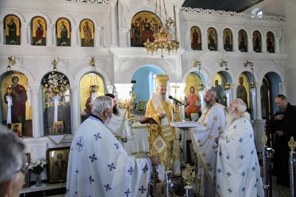 Γιόρτασαν οι Δώδεκα Απόστολοι στο Ελαιοστάσιο Ναυπάκτου