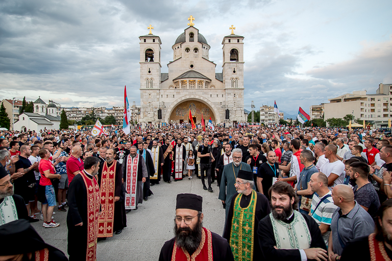 Митрополит Амфилохије на литији у Подгорици: Црногорска власт да прихвати основна својства западних демократија