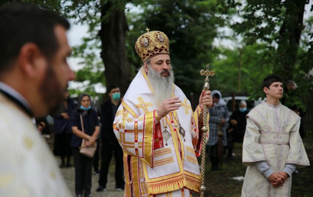 Mitropolitul Teofan: Adevăratul creștin este cel care trăiește din credința în Iisus Hristos