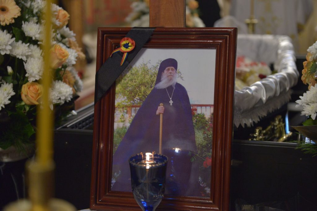 Părintele Mina Dobzeu va fi comemorat la Huși. 2 ani de la plecarea la Domnul