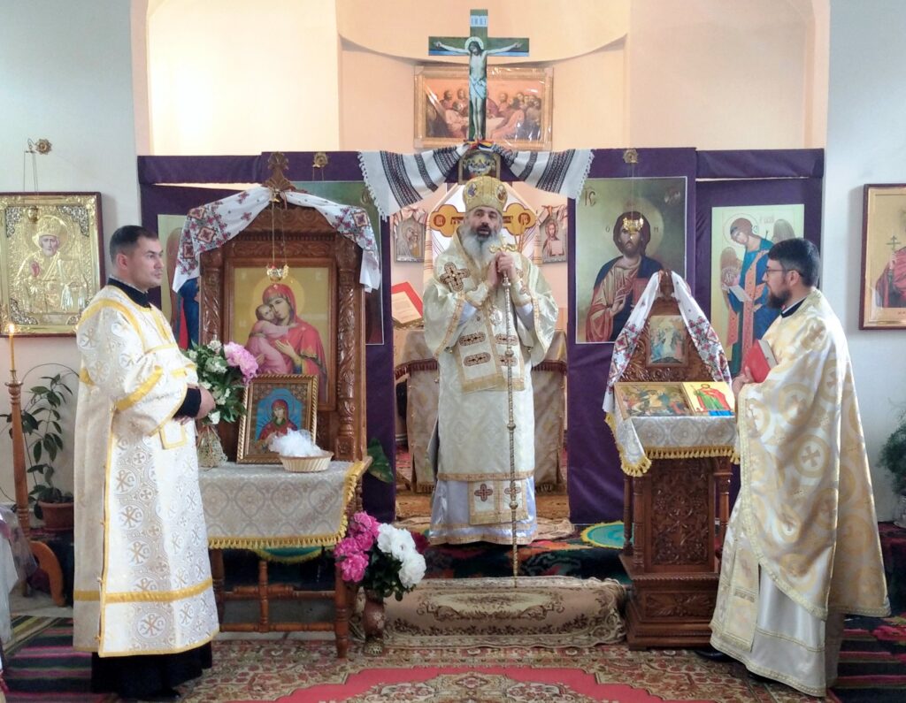 Sfinţii ne îndeamnă să le urmăm credinţa şi mărturisirea – Episcopul Antonie