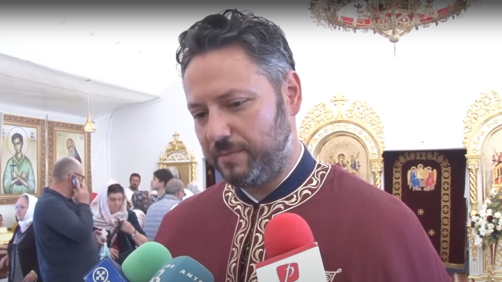 Neurochirurgul Ștefan Mindea la hirotonie: În condiții perfecte, fiecare medic ar fi și preot