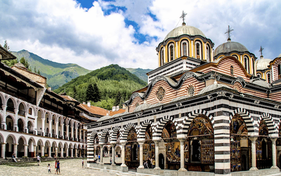Рилският манастир приема дарения в левове, долари и евро
