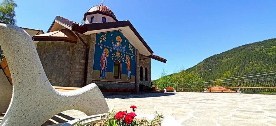 Пловдивският митрополит Николай освети нов храм в село Брезе