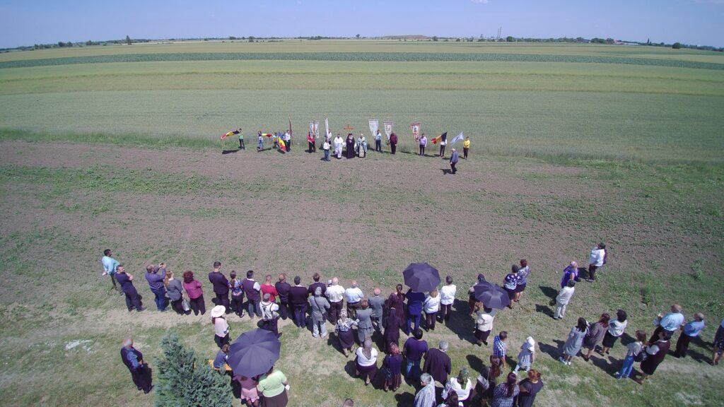 Mitropolitul Banatului, rugăciuni pentru ploaie. „Duhul Sfânt a venit în lume să mângâie, să mângâie și să mângâie”