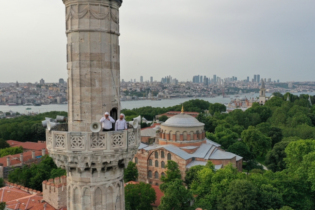 Ιμάμηδες και μουεζίνηδες “πιάνουν στασίδι” στην Αγιά Σοφιά