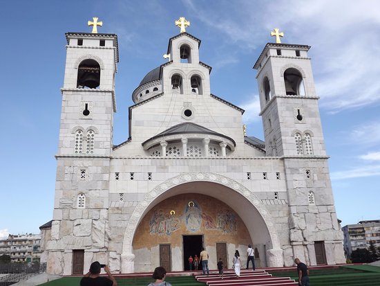 Православната църква в Черна гора отново призова православните да се молят за решаване на проблемите в страната