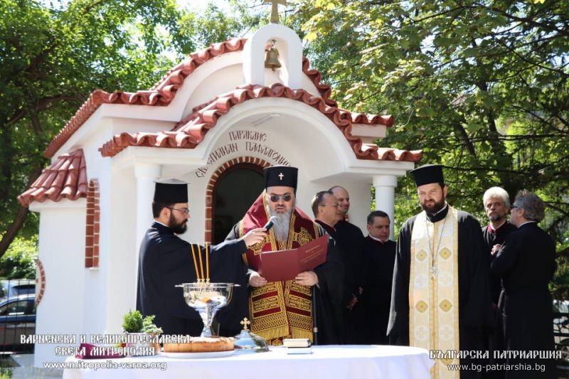 Митрополит Йоан освети новия параклис “Св. Стилиан Пафлагонийски” във варненската АГ Болница