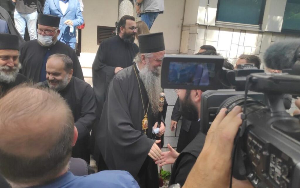 Одложено суђење владици Јоаникију и свештеницима; ново рочиште 16. јула