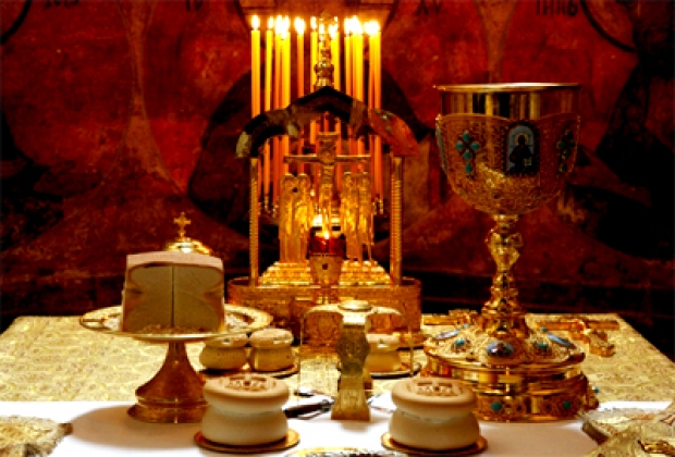 Αγάπη, σύναξη στην εκκλησία και Θεία ευχαριστία