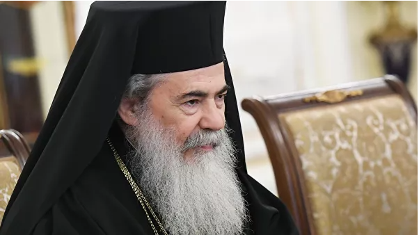Патриарх Феофил III провел богослужение в Русской духовной миссии