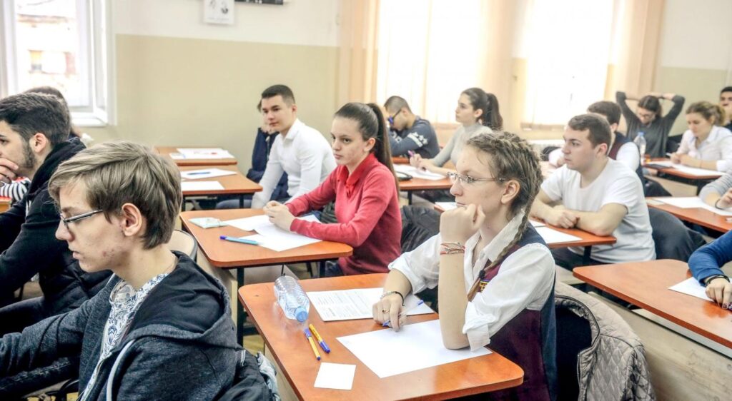 Ο Πατριάρχης Δανιήλ ενθαρρύνει τους μαθητές