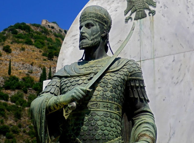 Ανδριάντα του Κωνσταντίνου Παλαιολόγου αποκτά το Ηράκλειο