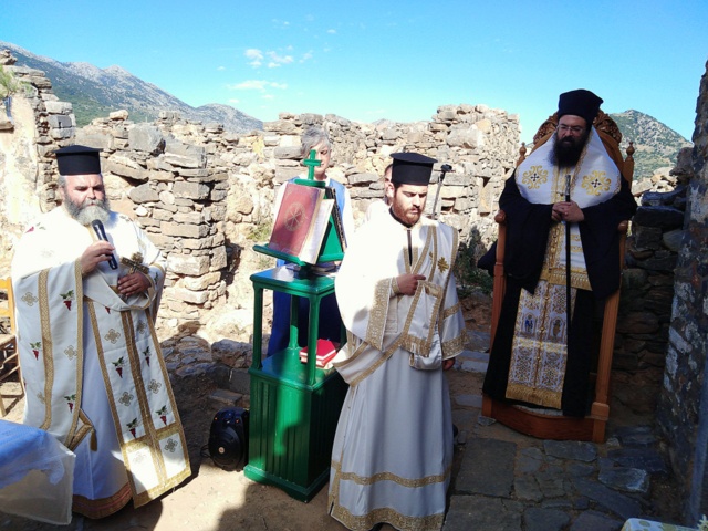 Η εορτή του οσίου Ονουφρίου στην Ι.Μ. Πέτρας