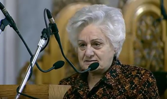 Η Πειραϊκή Εκκλησία αποχαιρετά την συνεργάτιδα Αθηνά Σιδέρη