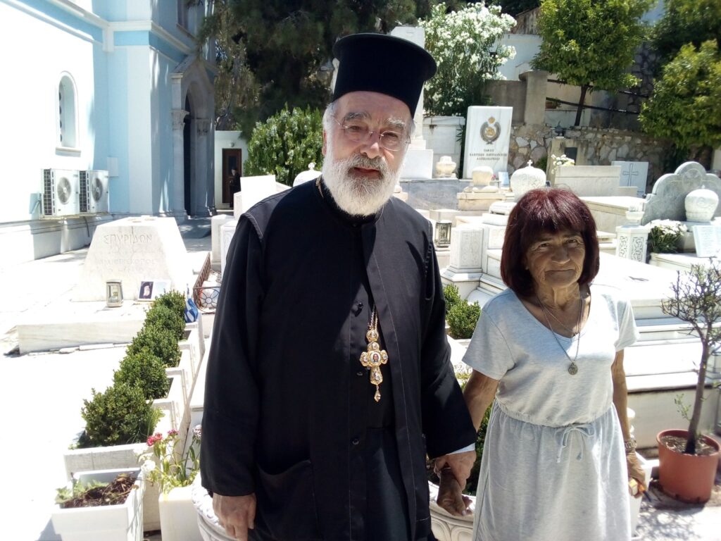 Η φρουρός του τάφου του Χριστοδούλου και η μνήμη του Α. Παπανδρέου