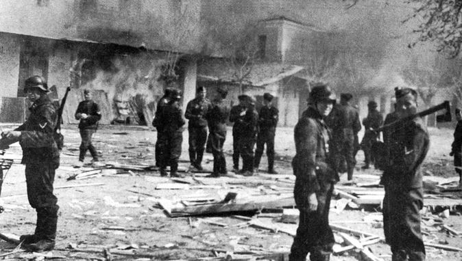 Νοσηλευτές Σχολής Αξιωματικών Νοσηλευτικής στο Δίστομο -Ενημερώθηκαν για τη σφαγή αμάχων από τους Ναζί