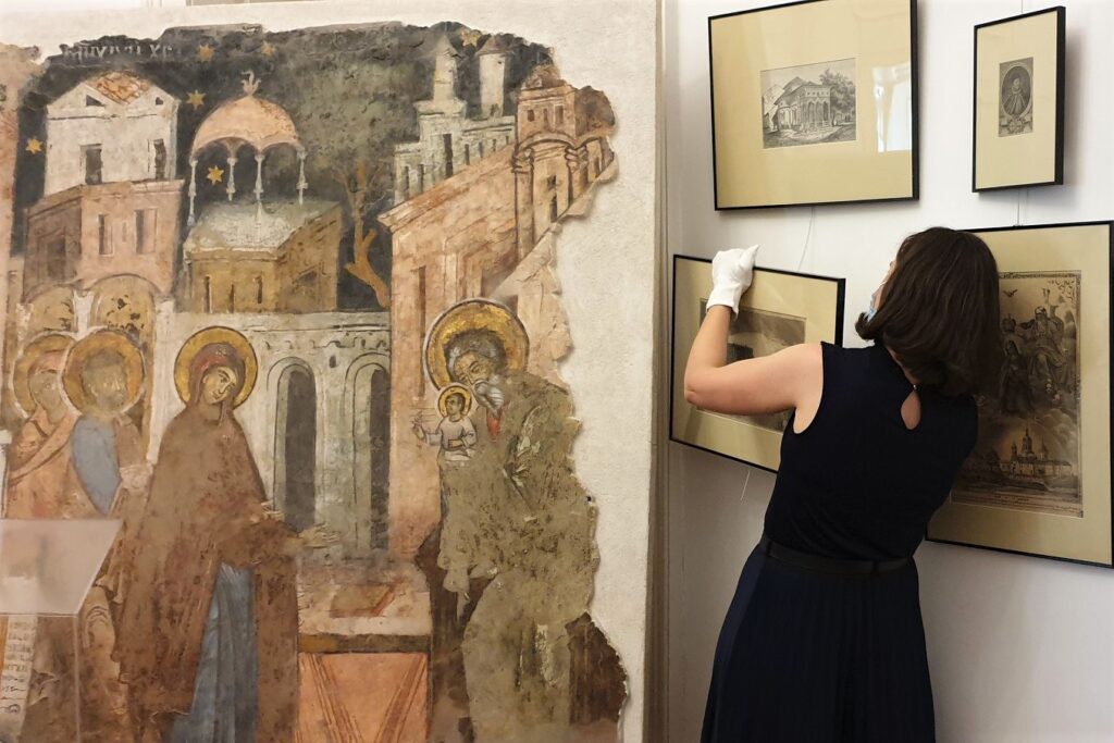 Εγκαινιάζεται έκθεση με τοιχογραφίες στο Μουσείο Βουκουρεστίου