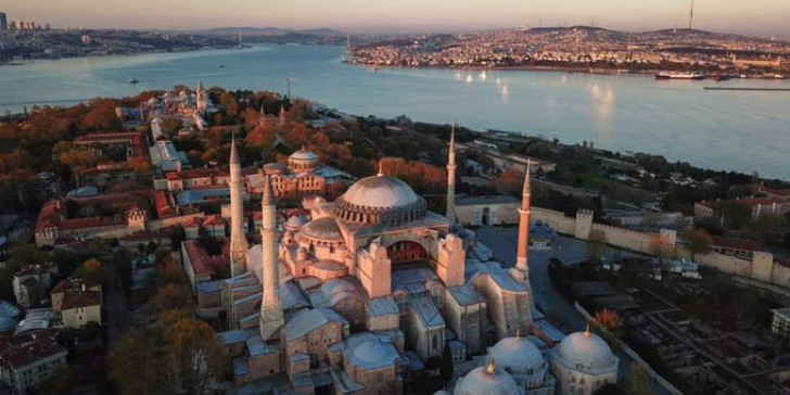 “Η Τουρκική Κυβέρνηση παραβιάζει κατάφορα το Διεθνές Δίκαιο”