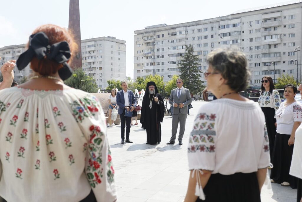 Simpozion la Focşani cu Arhiepiscopul Buzăului şi Preşedintele Academiei Române