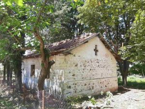 Ремонтират 88-годишна църква в Харманлийско