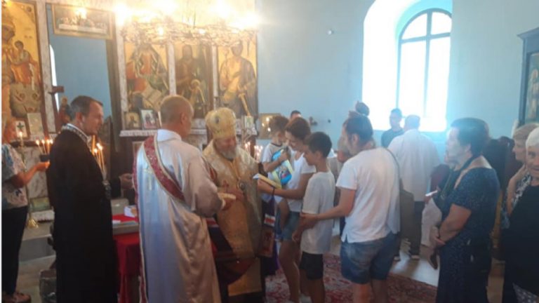 Великотърновският митрополит Григорий обнови храм в Новград