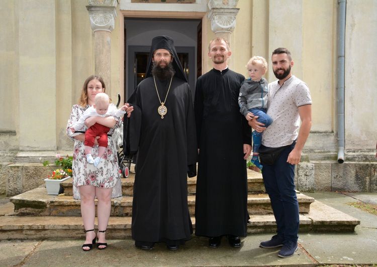 Архијерејска Литургија и крштење у Јасеници