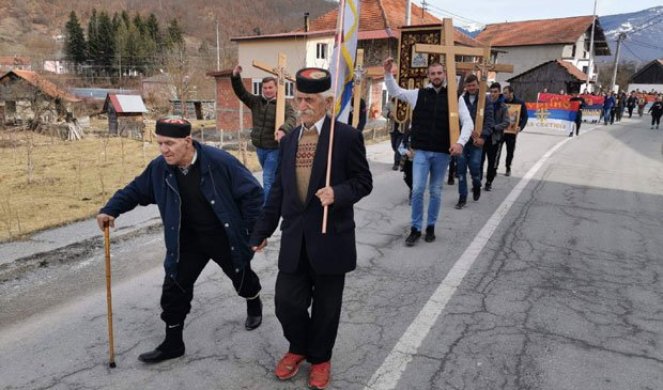 За само два дана 1150 пензионера потписало подршку СПЦ у Црној Гори