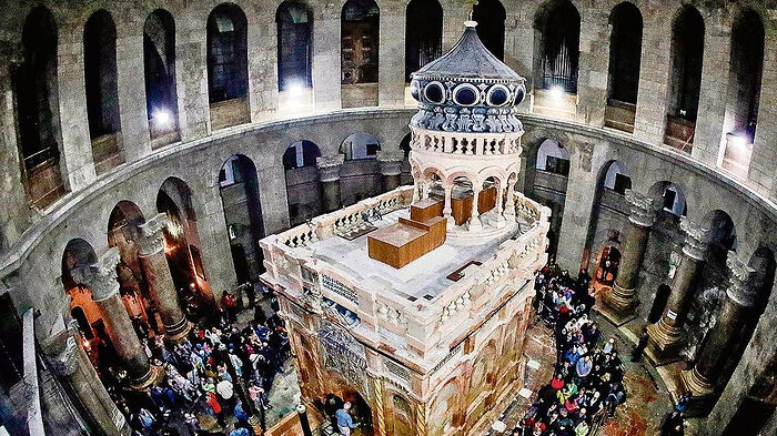HOLY SEPULCHRE CLOSED AGAIN AMIDST WAVE OF NEW INFECTIONS