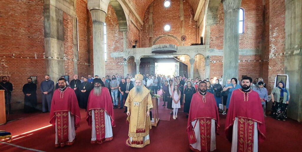 Ниче велелепни храм Светих Козме и Дамјана у Угљевику