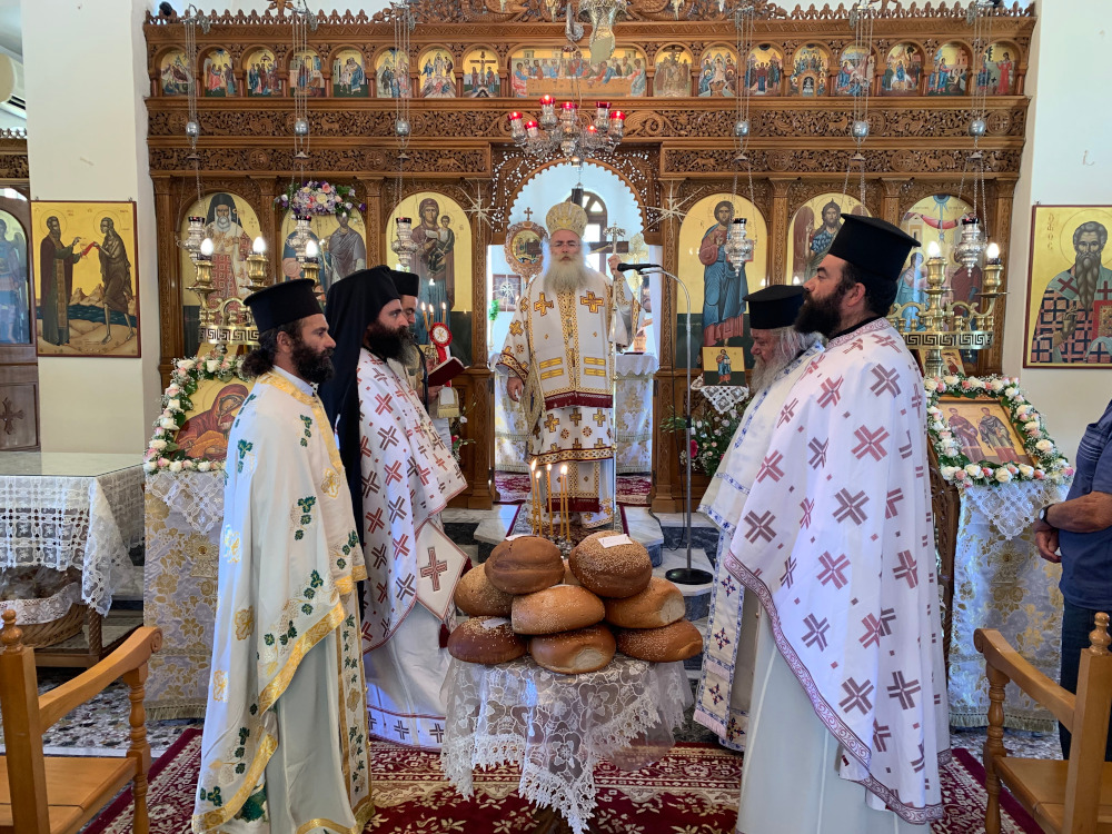 “Οι Άγιοι Ανάργυροι θεράπευαν και τις ψυχές των ανθρώπων”