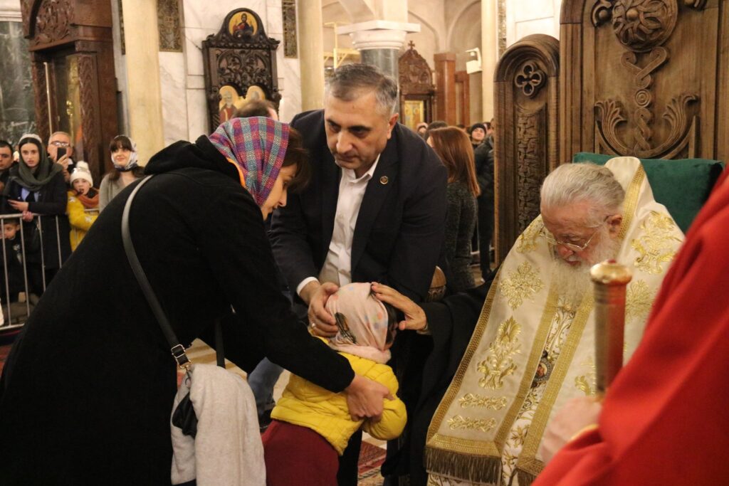 Патријарх Илија крстио више од 700 деце на 63. саборном крштењу