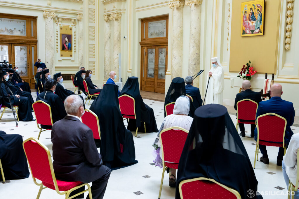 Patriarhul: E bine ca spiritualitatea să se întrupeze în fapte ale iubirii milostive, dar există un mare risc