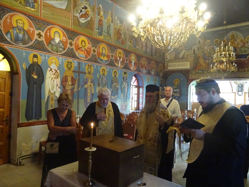 Τρισάγιο και εκταφή της μητρός του μακαριστού Μητροπολίτου Φιλίππων