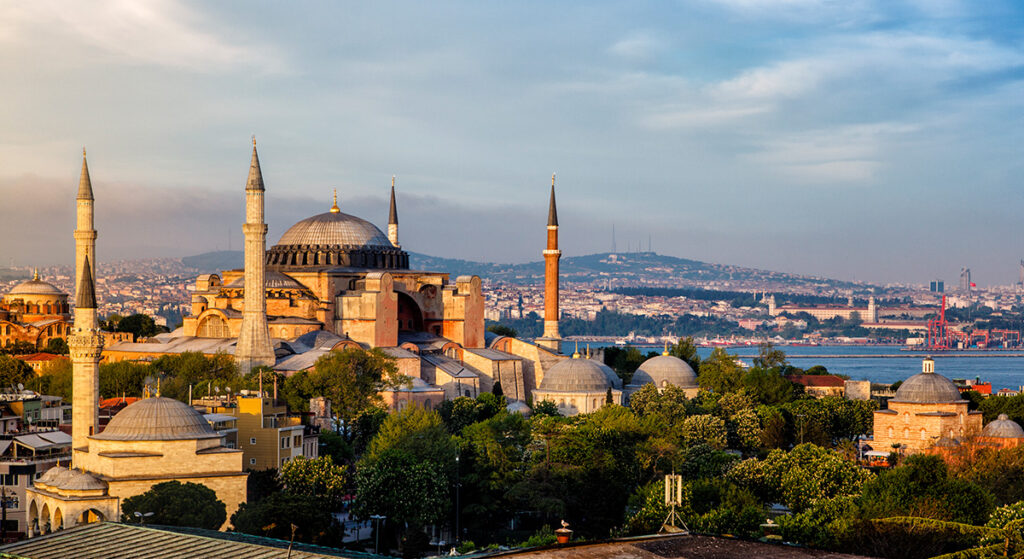 Κρίσιμες ώρες για το καθεστώς της Αγιά Σοφιάς- Η Τουρκία έχει νομικές δεσμεύσεις, διαμηνύει η UNESCO