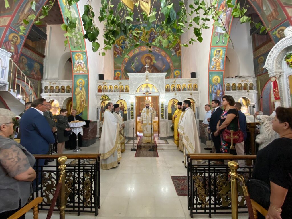 Επίσκοπος Ευρίπου «Να ζήσουμε τον δρόμο που χάραξαν οι άγιοι Ανάργυροι»