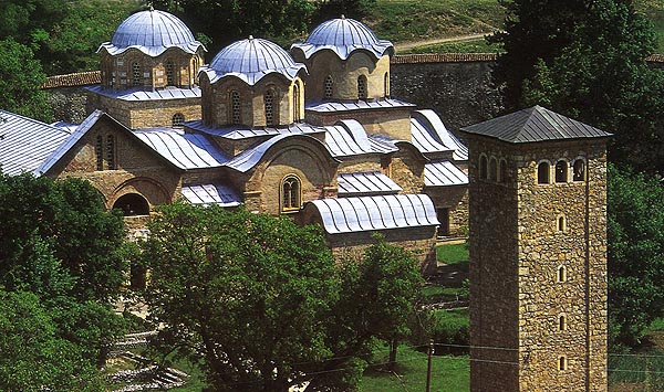 Српске светиње на Косову и Метохији вековима трају, монаси чувају њихов сјај