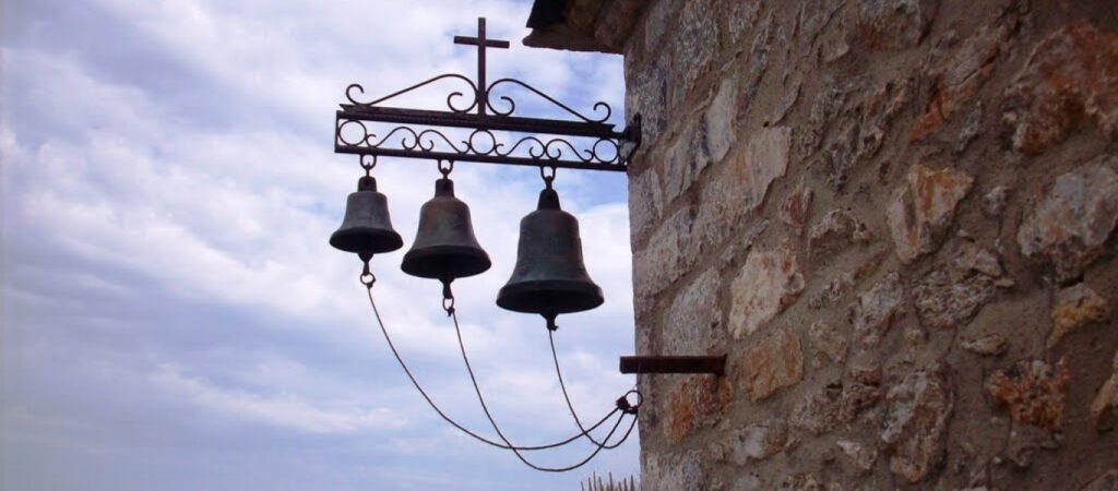 Πένθιμα θα χτυπούν οι καμπάνες και στην Κύπρο